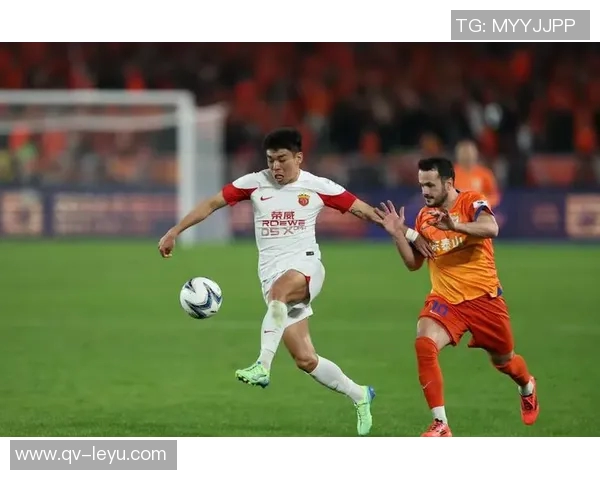 上海市足协热烈祝贺海港队在上海足球史上创造辉煌成就的壮丽篇章 上海市足协热烈祝贺海港队在上海足球史上创造辉煌成就的壮丽篇章