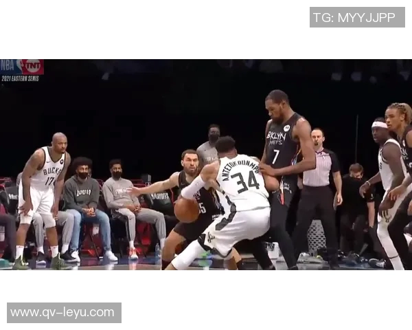 字母哥首投即成经典瞬间暴扣福德与弗拉格震撼全场